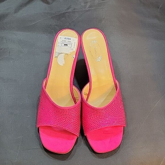 BRAND NEW ATALINA STUDDED EMBELLISHMENTS OPEN TOE SLIP-ON WOMEN"S SANDAL - Picture 2 of 16